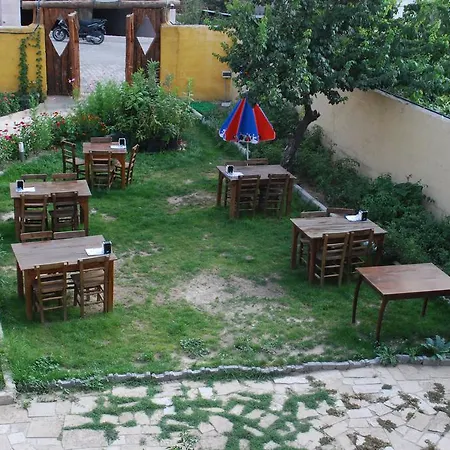 Guest house International 3*